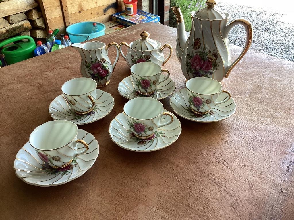 Service à cafe, Enlèvement