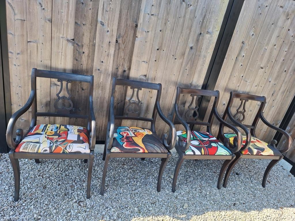 4 stevige houten stoelen met mooie vormgeving, Ophalen
