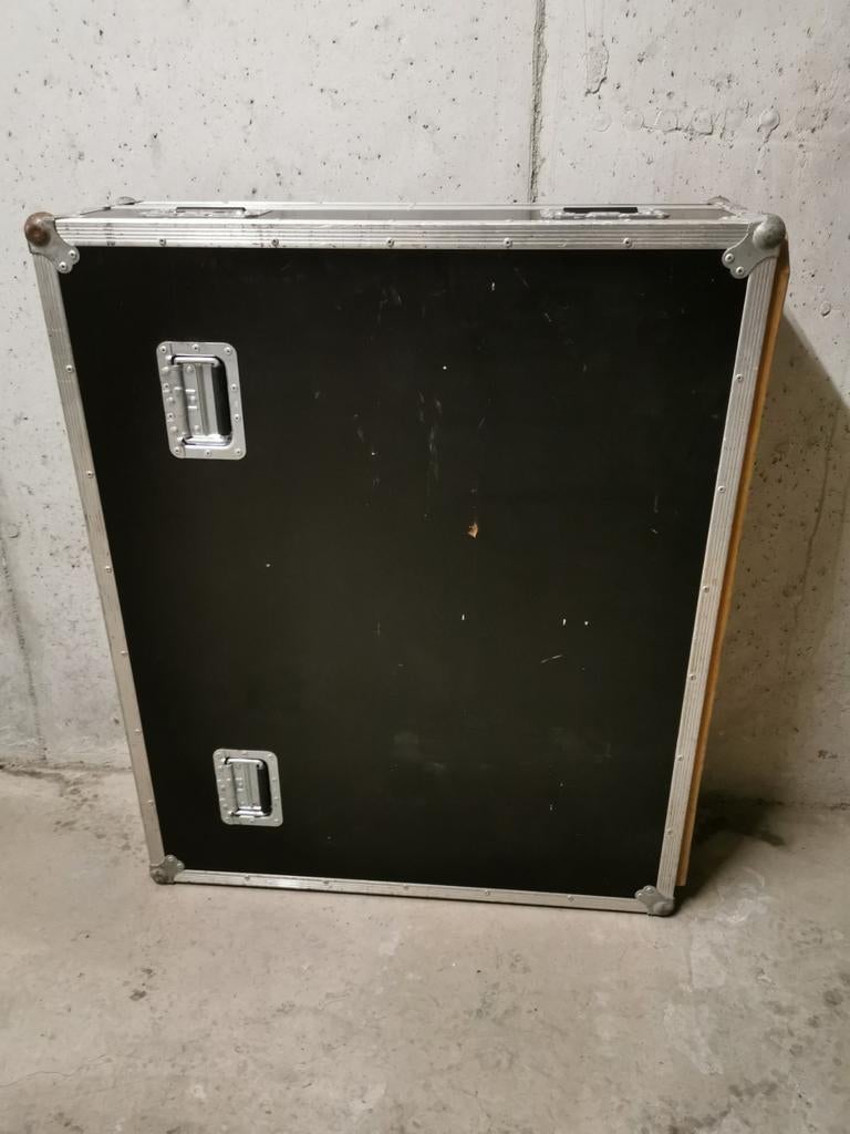 Grote mixtafel profesionele flightcase met alle voorziening, Muziek en Instrumenten, Behuizingen en Koffers, Zo goed als nieuw