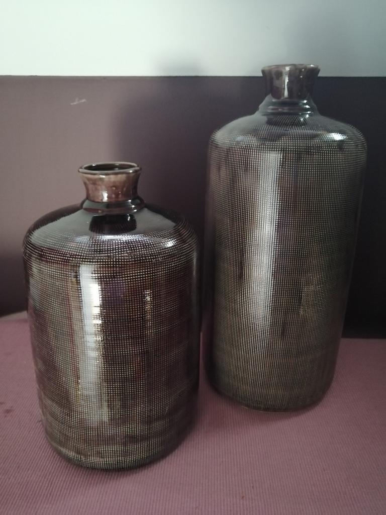 Duo van grote aubergine keramieken kruiken, Huis en Inrichting, Woonaccessoires | Vazen, Ophalen of Verzenden, Zo goed als nieuw