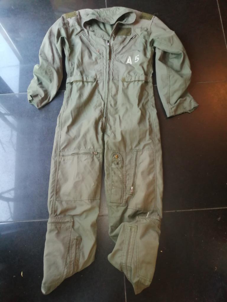 BELGIQUE - ABL - SALOPETTE DE PILOTE - 1996 - DESSIN AU DOS, Enlèvement ou Envoi, Armée de l'air, Vêtements ou Chaussures