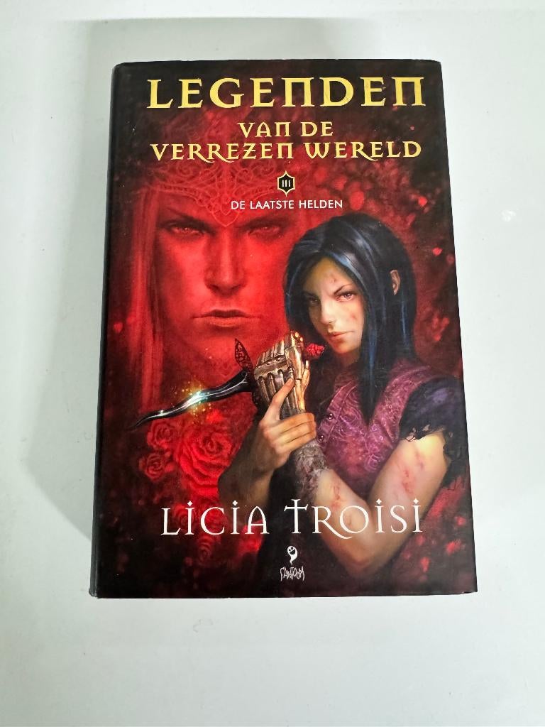 Legenden van de verrezen wereld (03) -De Laatste Helden, Boeken, Ophalen, Zo goed als nieuw, Licia Troisi