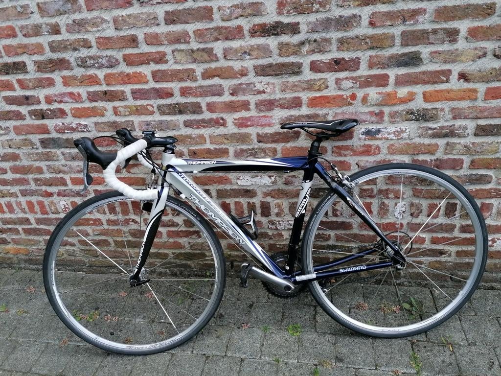 Koersfiets Thompson afgebouwd met Shimano 105 remmen, Enlèvement