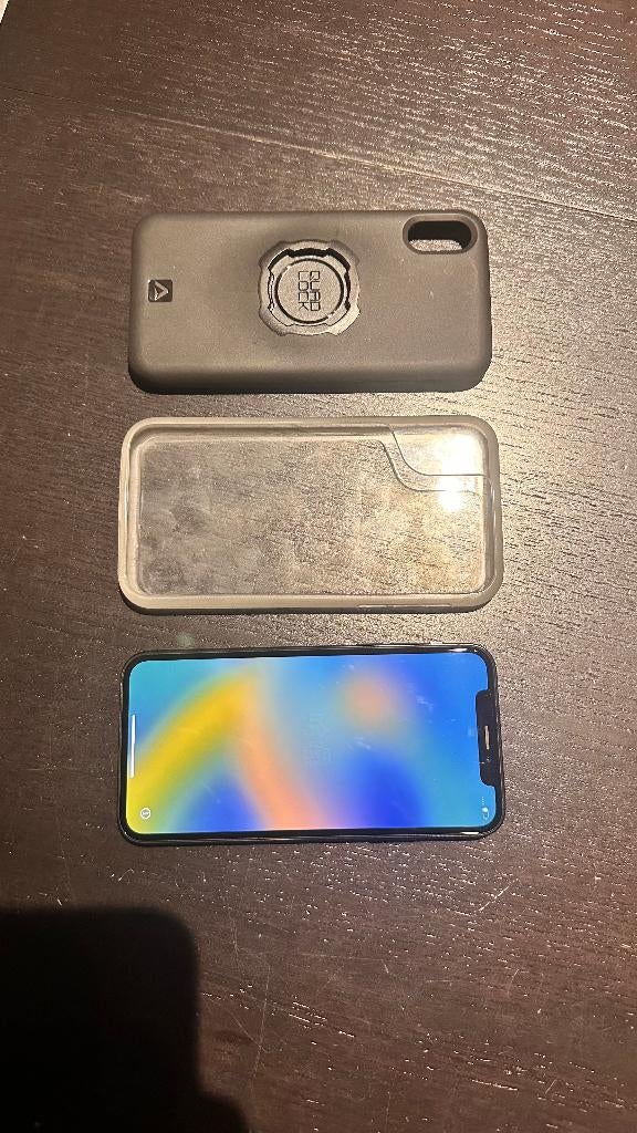 iPhone XS (iOS 16.1.2) + Volledige Quad Lock Fiets/Motor Set, Télécoms, Téléphonie mobile | Housses, Coques & Façades | Apple iPhone