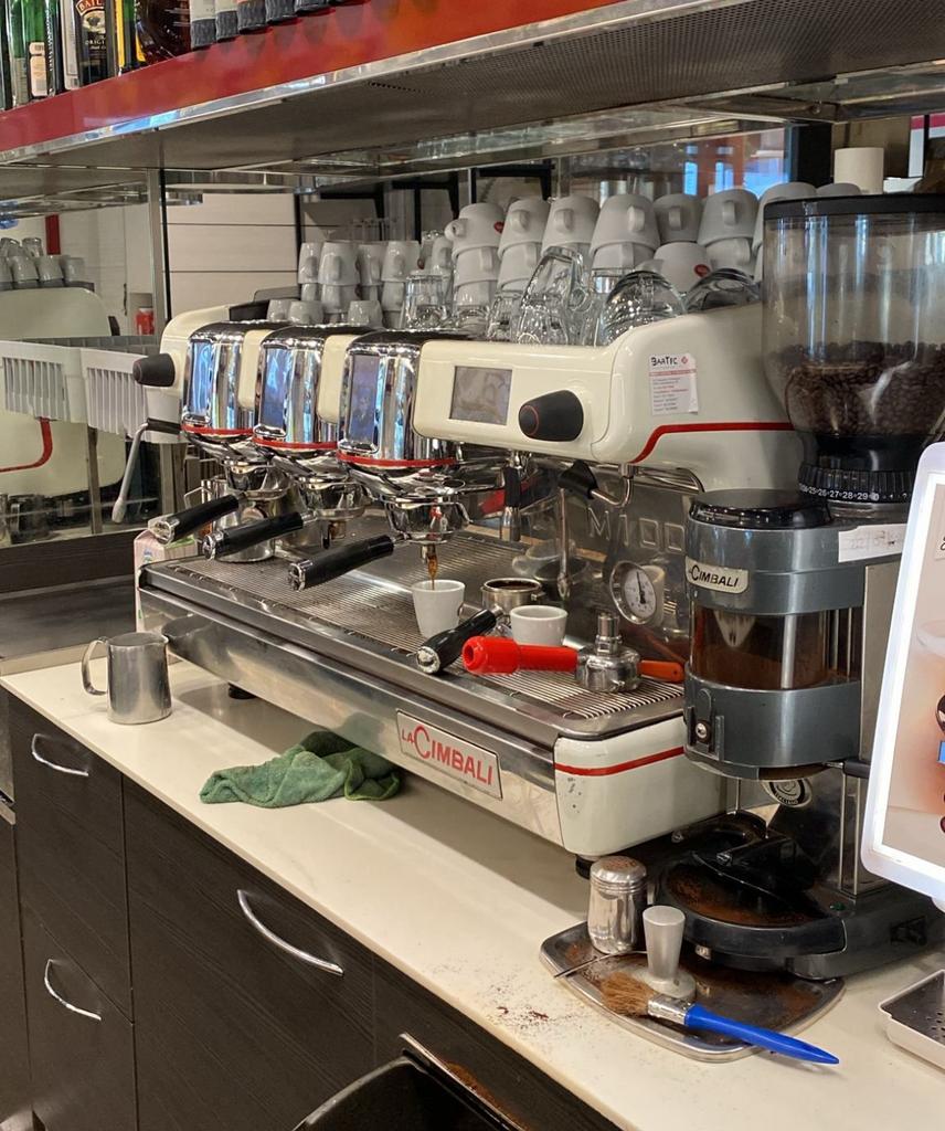 Machine à expresso La Cimbali M100 - Excellent état !, Autres modèles, Réservoir d'eau amovible, Enlèvement, Utilisé