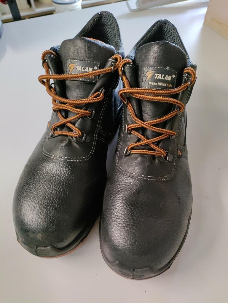 Werkschoenen maat 45, Tuin en Terras, Ophalen of Verzenden, Zo goed als nieuw
