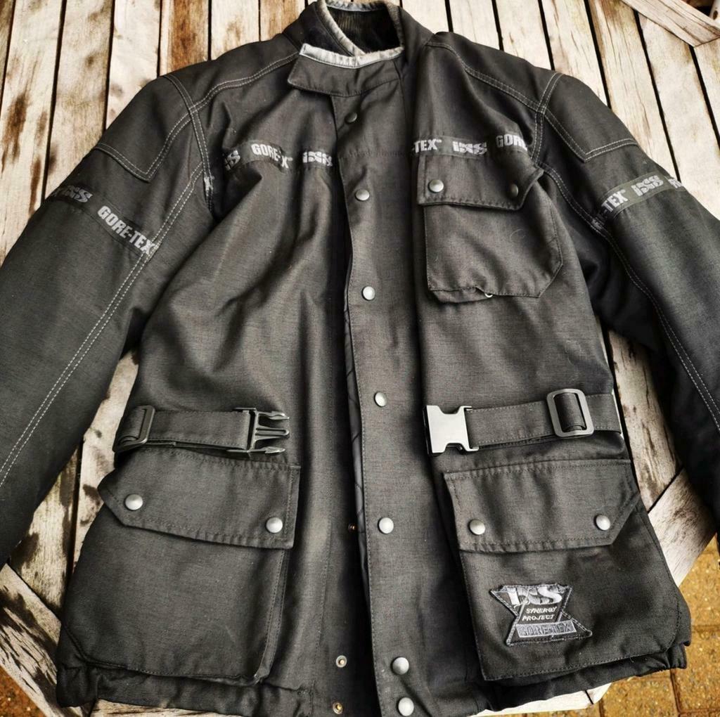 Goretex motorjas IXS maat Meduim met uitneembare binnenjas, Motoren, Kleding | Motorkleding, Jas | textiel, Tweedehands, Ophalen of Verzenden