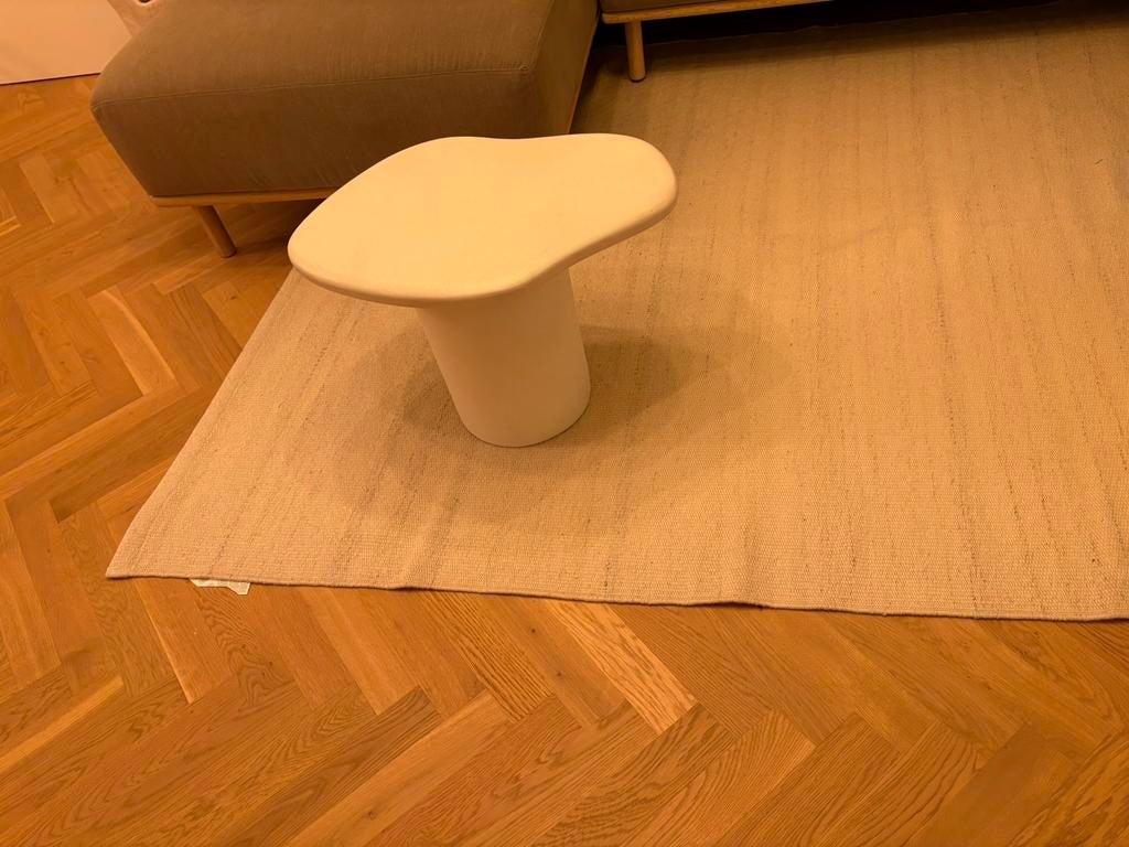 By Boo Salon tafel wit organisch Japans, Huis en Inrichting, Ophalen, Zo goed als nieuw