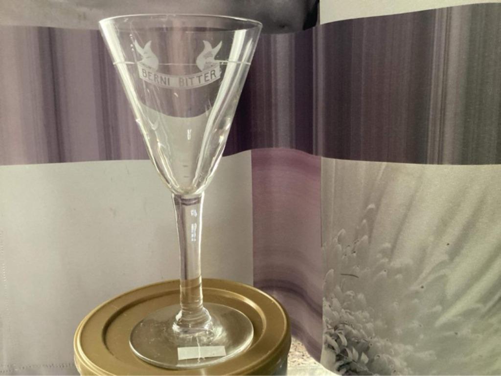 Berni Bitter glaasje gezuurd, Verzamelen, Ophalen of Verzenden, Zo goed als nieuw, Glas of Glazen, Overige merken