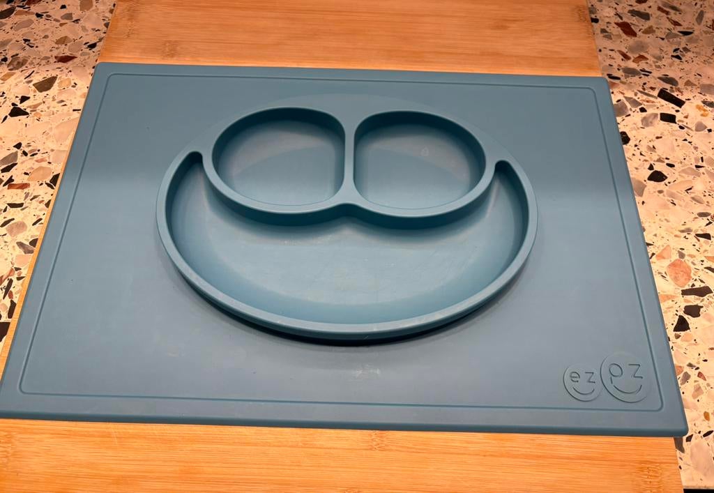 Ezpz placemat bord smiley sticky, Enlèvement, Comme neuf
