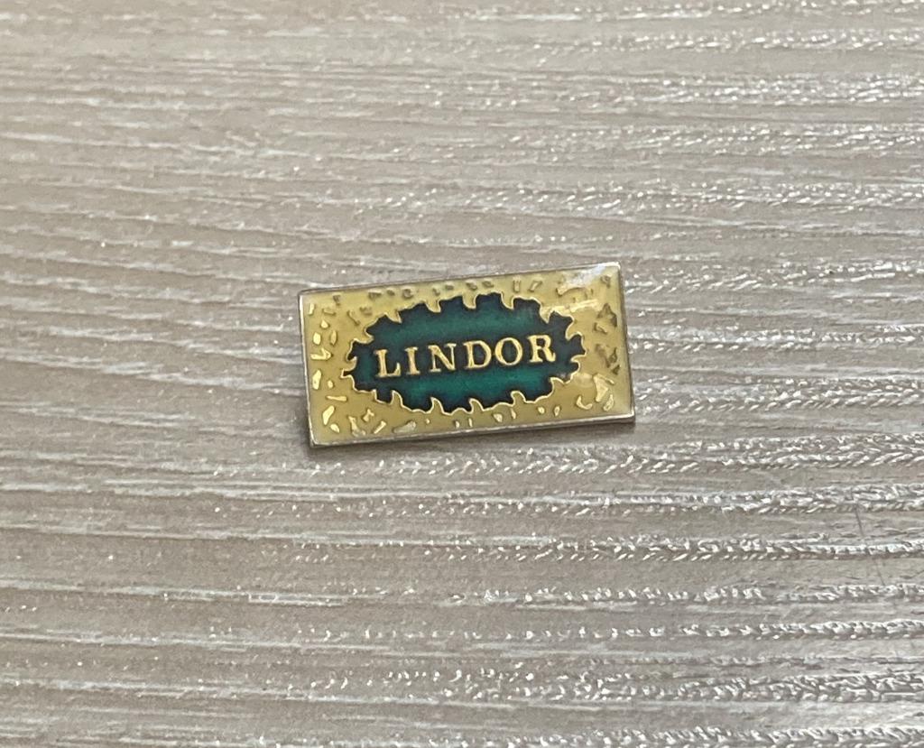 PIN - LINDOR - LINDT - CHOCOLADE - CHOCOLAT, Verzenden, Gebruikt, Merk, Speldje of Pin
