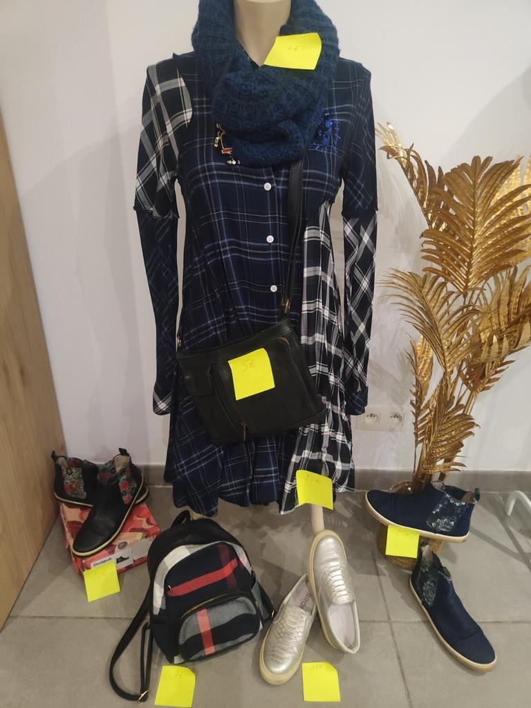Robe Desigual, Ophalen, Overige kleuren, Zo goed als nieuw, Boven de knie