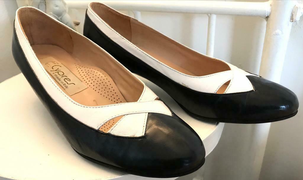 Chaussures Escarpins bi color Cyprès, pointure 37,5, Cypres, Comme neuf, Chaussures à haut talons
