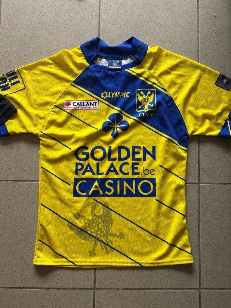 Voetbaltrui STVV en rode duivels, Enlèvement, Utilisé, Maillot