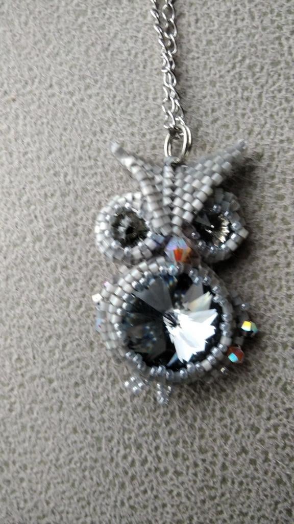 Hanger met uiltje handgemaakt Swarovski kristallen, Enlèvement ou Envoi