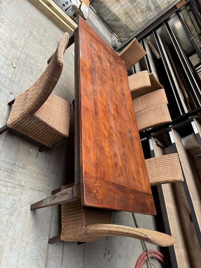 Table 8 chaises, table basse et table d'appoint, Enlèvement