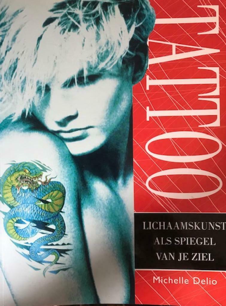 Tattoo, Michelle Delio, Ophalen, Schilder- en Tekenkunst