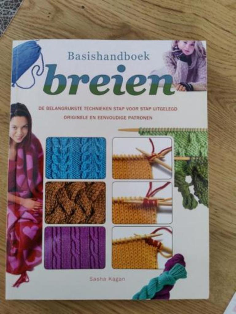 Basishandboek breien sasha kagan 120 blz, Ophalen of Verzenden, Zo goed als nieuw, Breien