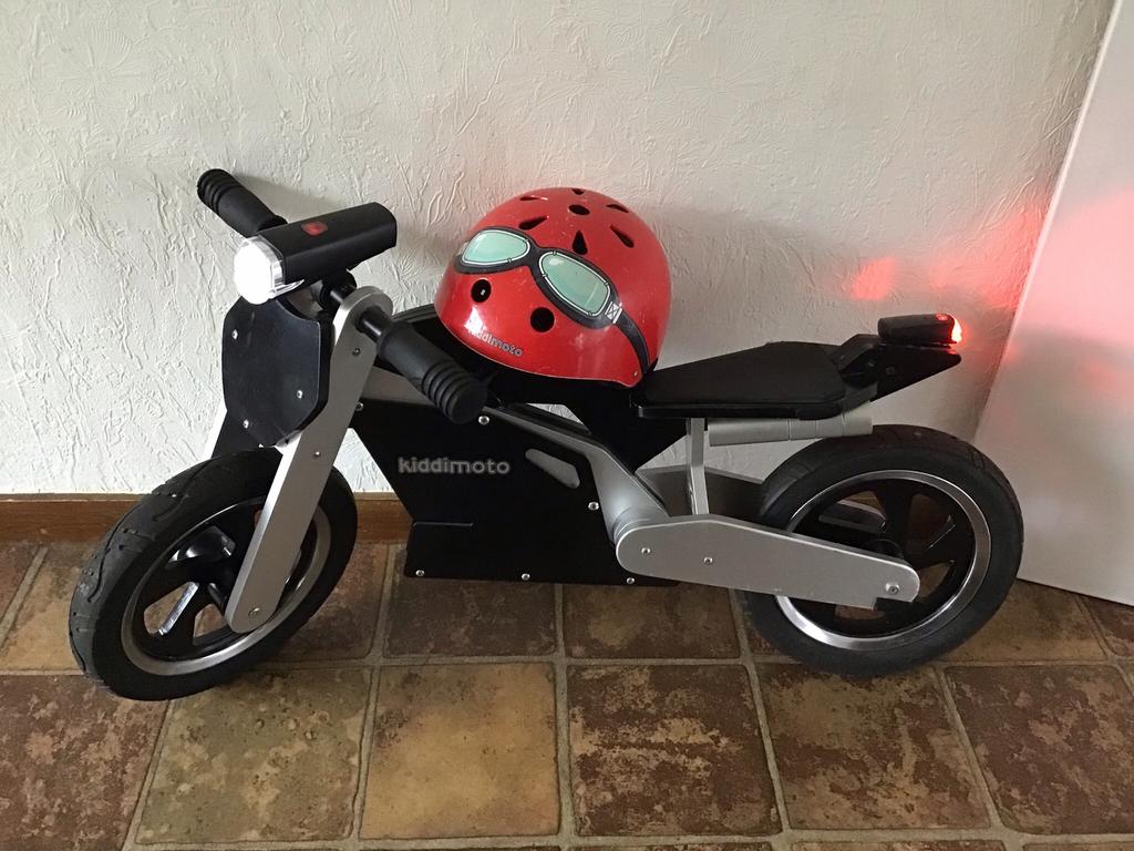 Kiddimoto superbike, Kinderen en Baby's, Speelgoed | Buiten | Voertuigen en Loopfietsen, Ophalen of Verzenden, Zo goed als nieuw