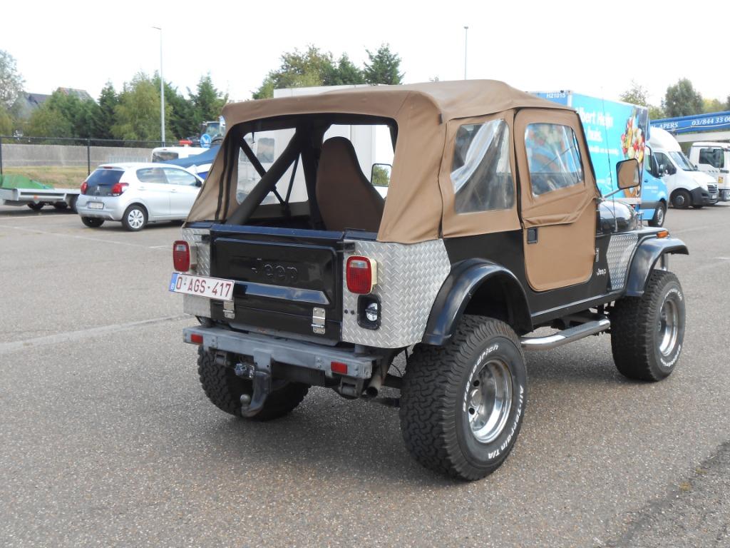 JEEP CJ7 V8 AUTOMAAT 84000 KM, Auto's, Automaat, 4 zetels, CJ, Alcantara