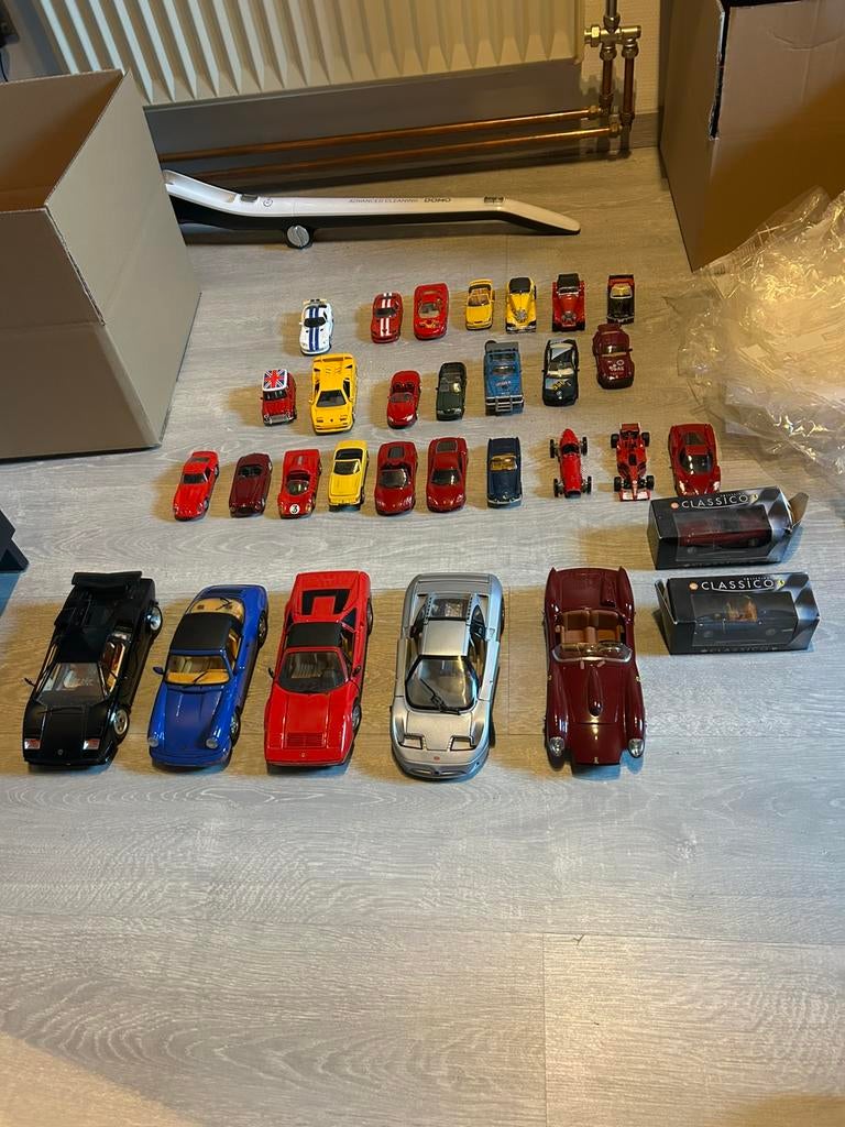 Lot de voiture miniature en super état, Enlèvement, Comme neuf, Voiture