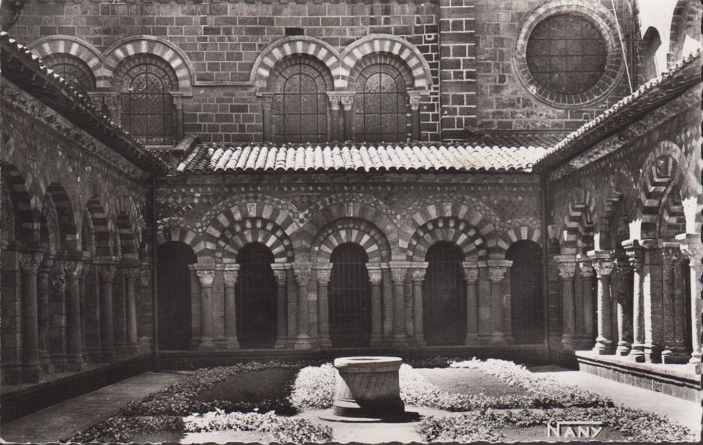 FRANCIA - Le Puy-en-Velay : Le Cloître, Envoi, Non affranchie, France