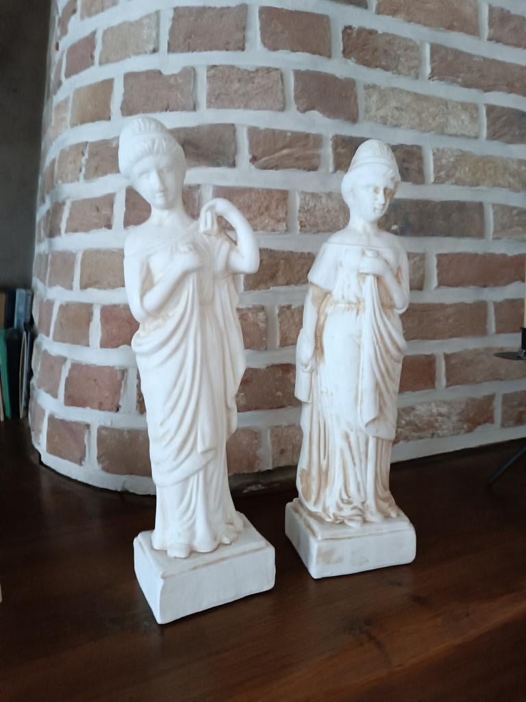 2 statuettes style Grec, Enlèvement ou Envoi