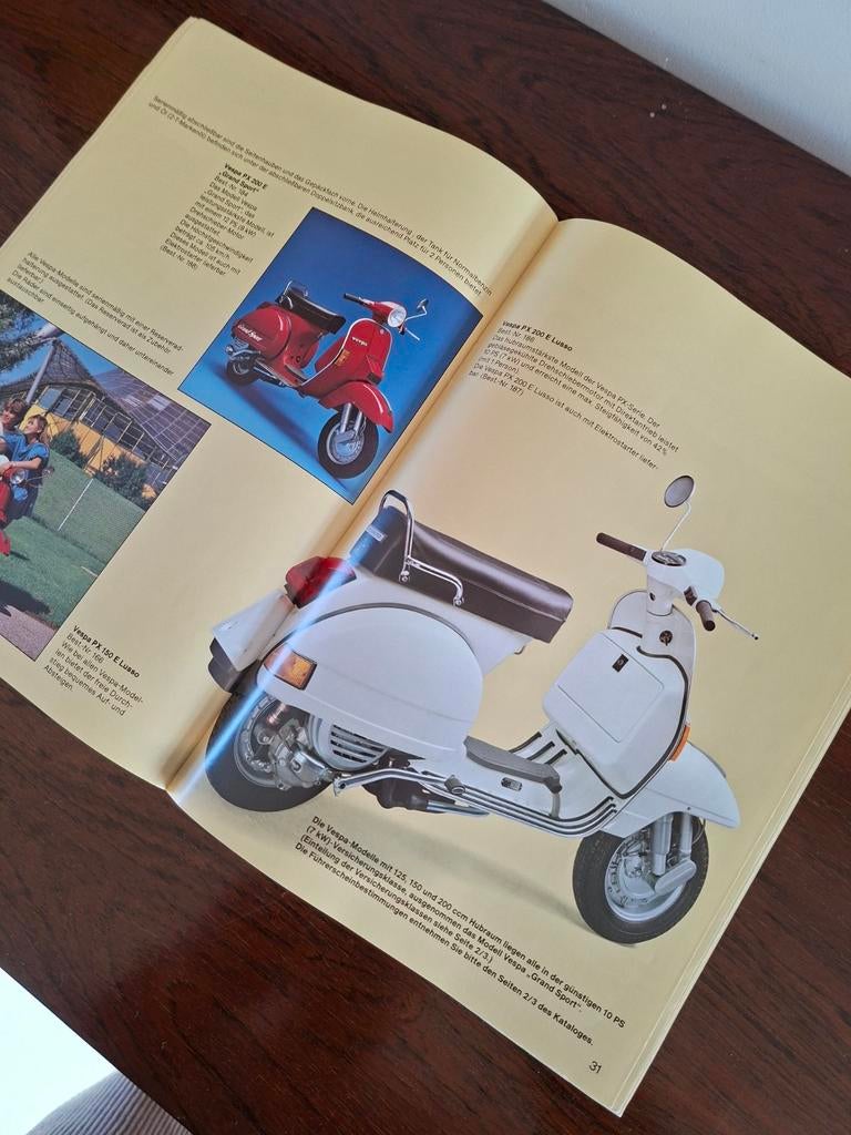 Vespa folder, Fietsen en Brommers, Ophalen of Verzenden