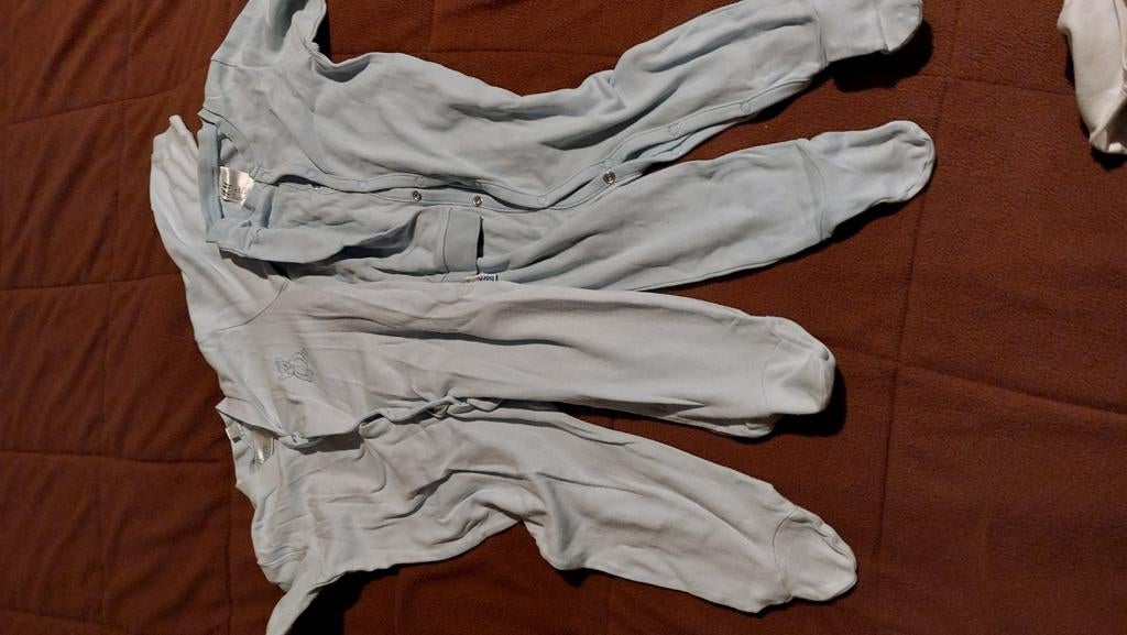 2 pyjamas pour bébé taille 74 80, Enfants & Bébés, Enlèvement ou Envoi, Comme neuf