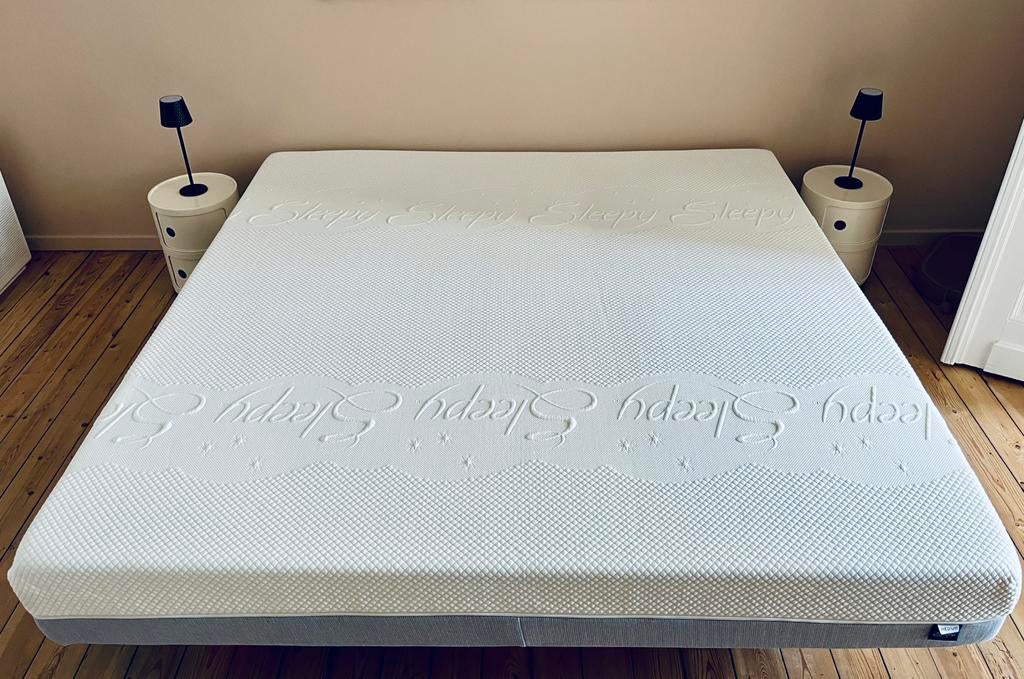 Matelas Sleepy 200 x 200 cm neuf, Neuf, Autres dimensions, Matelas, Enlèvement