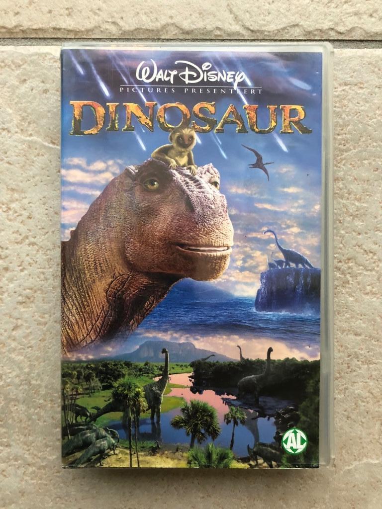 VHS videoband Disney dinosaur ( NL gesproken ) dino, Gebruikt, Tekenfilm, Alle leeftijden, Ophalen of Verzenden