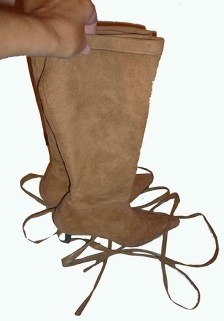 bottes peau de pêche couleur naturel + lacets talon 37, Enlèvement ou Envoi, Autres couleurs, Porté, Bottes hautes