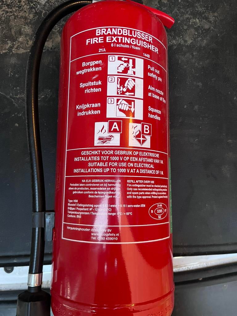 Brandblusser schuim 6L, Huis en Inrichting, Brandblussers en Brandkasten, Ophalen, Zo goed als nieuw, Brandblusser