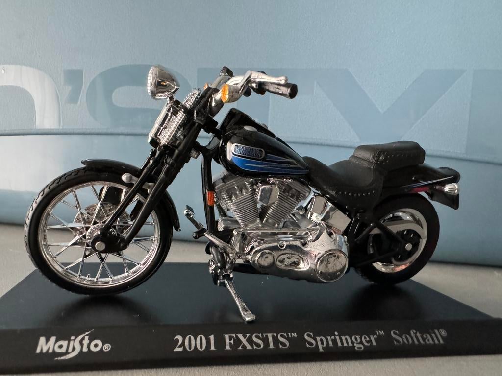 Maisto Harley-Davidson 2001 FXSTS Springer Softail, Ophalen of Verzenden, Zo goed als nieuw, Maisto