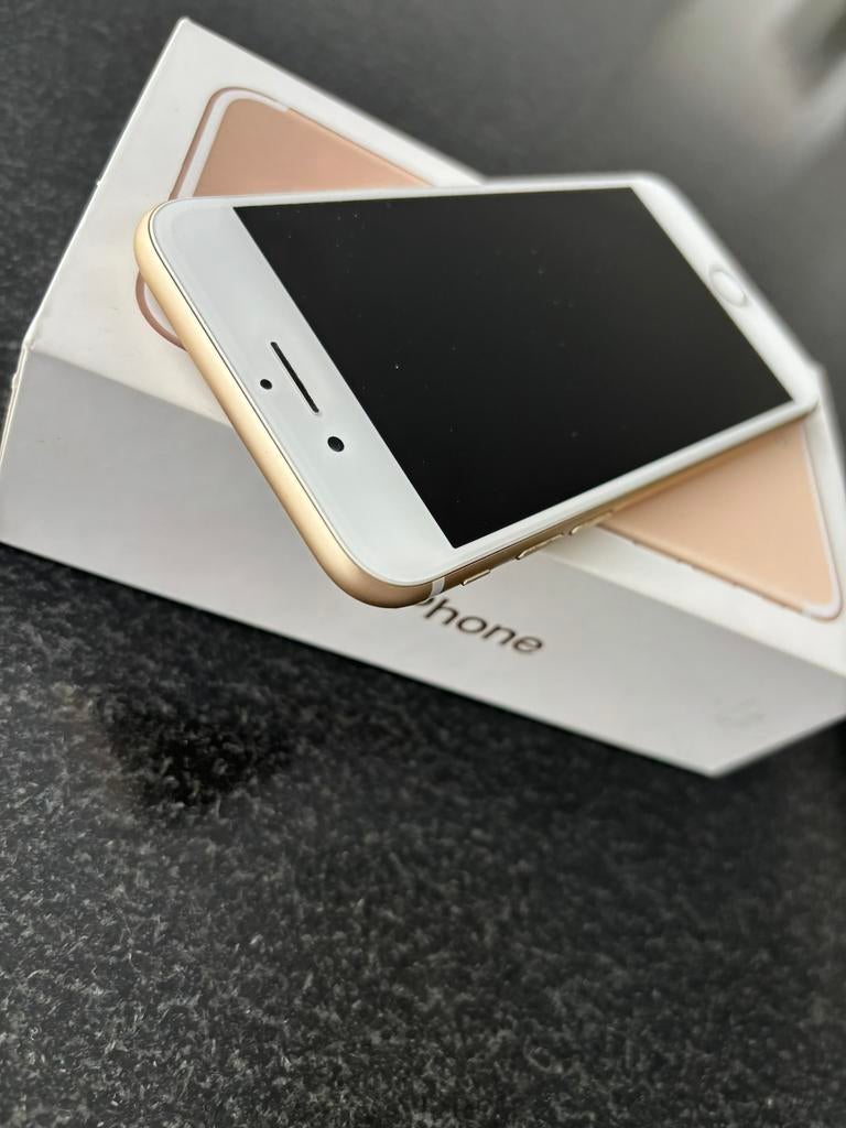 Iphone 7         32 gyg  zonder krassen of blutsen, Telecommunicatie, Mobiele telefoons | Apple iPhone, Ophalen, Zo goed als nieuw