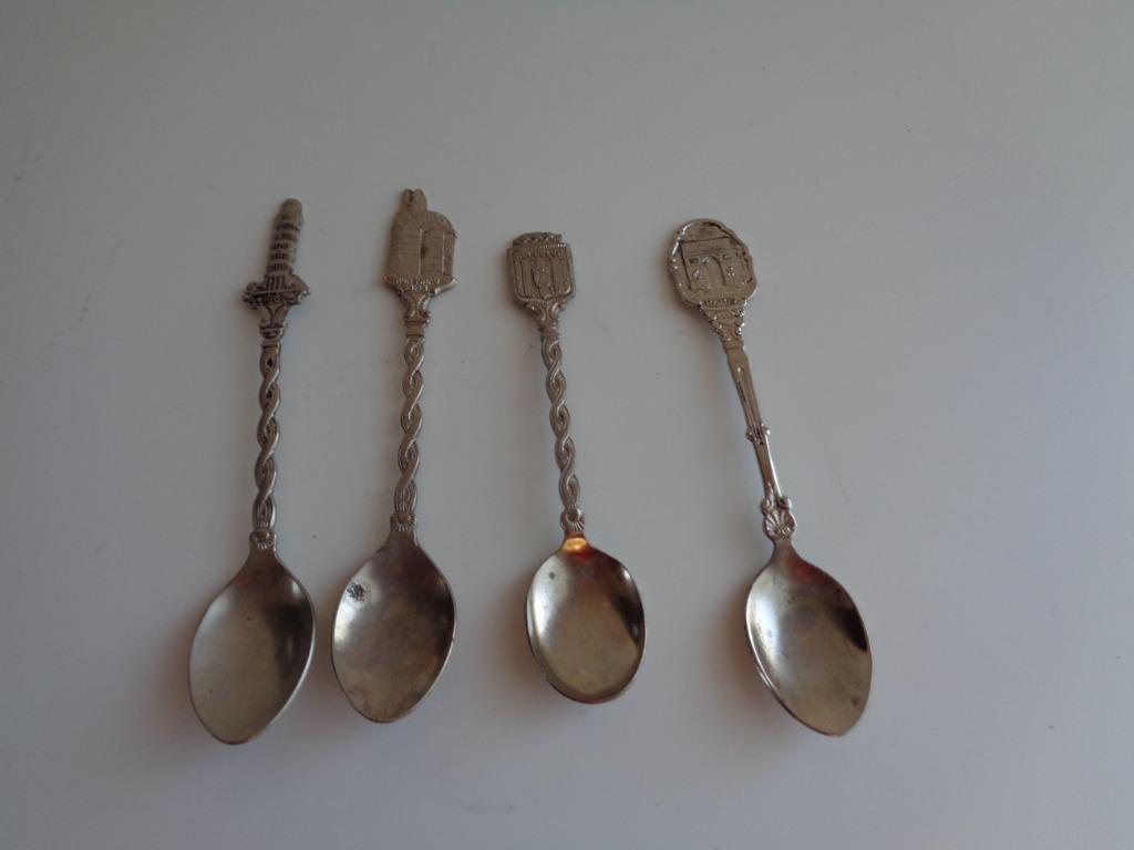 Cuillère souvenir X 4 pièces . Vintage., Antiek en Kunst, Ophalen of Verzenden