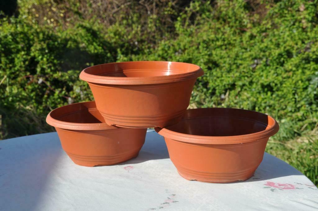 §  3 vasques en plastique 23x10 cm, Neuf, Enlèvement ou Envoi, Moins de 25 cm, Rond