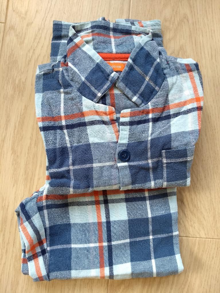 Warme pyjama 122/128, Kinderen en Baby's, Kinderkleding | Maat 122, Ophalen, Nacht- of Onderkleding, Jongen of Meisje, Zo goed als nieuw