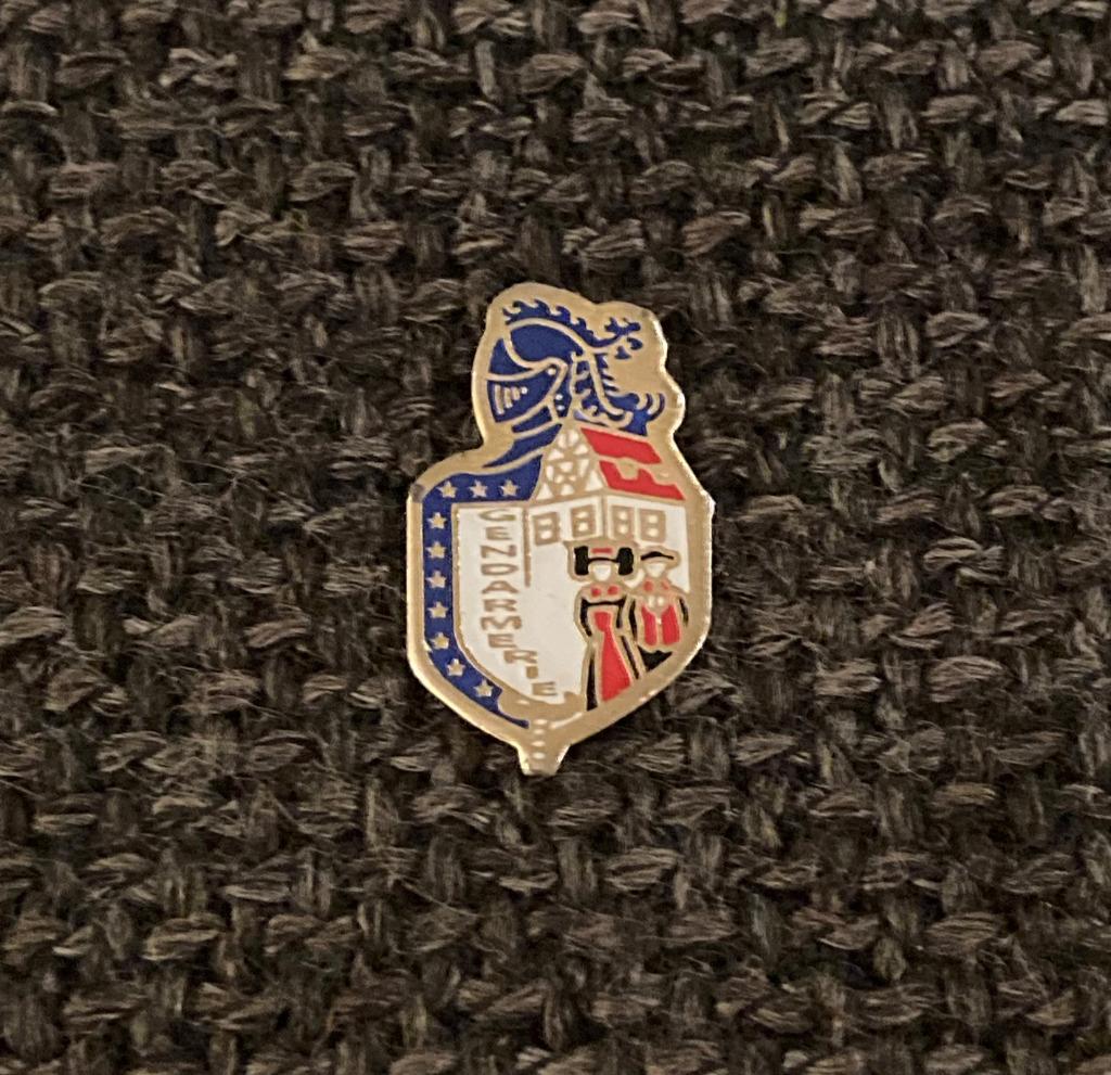 PIN - GENDARMERIE - POLICE - POLITIE, Verzenden, Gebruikt, Overige onderwerpen, Speldje of Pin