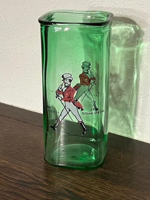 Johnnie Walker Scotch Whisky groen glazen vaasje, Ophalen
