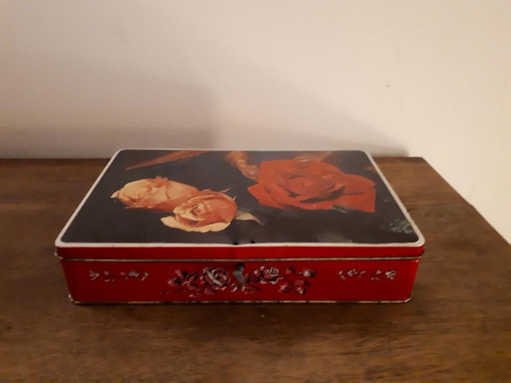 Boîte vintage de roses Jaques en chocolat avec clé, Enlèvement ou Envoi, Utilisé