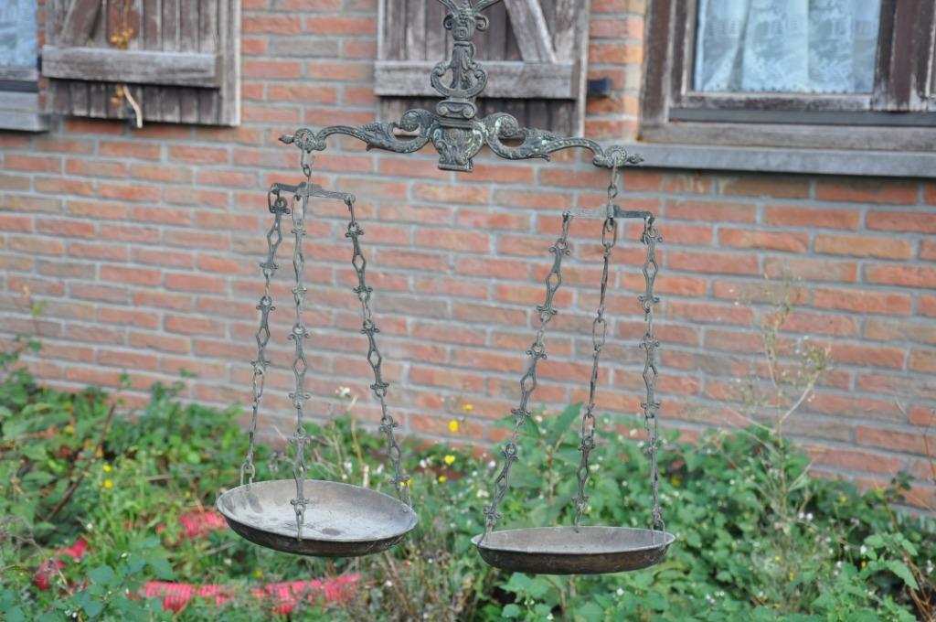 balance en metal double plateau a suspendre, Enlèvement ou Envoi