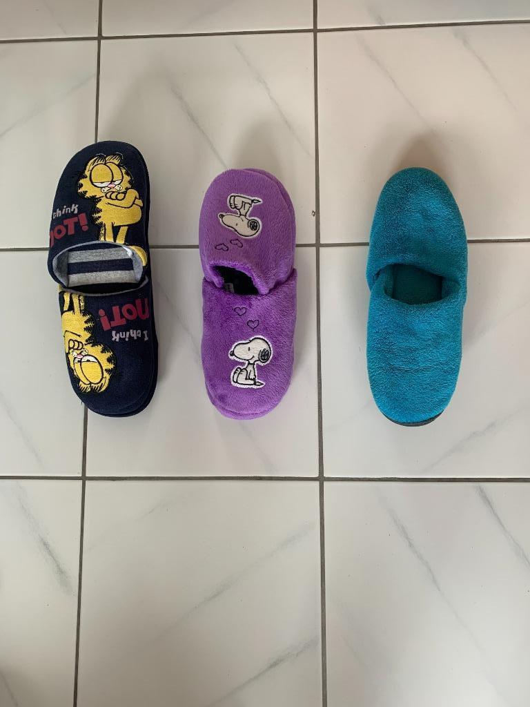 nieuwe pantoffels maat 40/41, Blauw, Nieuw, Ophalen of Verzenden, Pantoffels of Sloffen