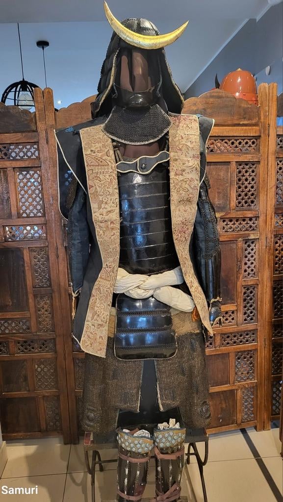 Armure Yoroi Momoyama de 450 ans & Jinbaori, Enlèvement ou Envoi, Autres, Épée ou sabre