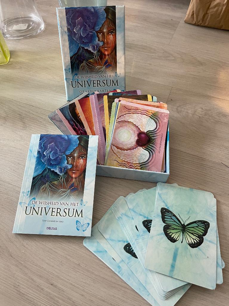 Orakelkaarten De wijsheid van het universum, Boeken, Esoterie en Spiritualiteit, Ophalen of Verzenden, Zo goed als nieuw, Tarot of Kaarten leggen