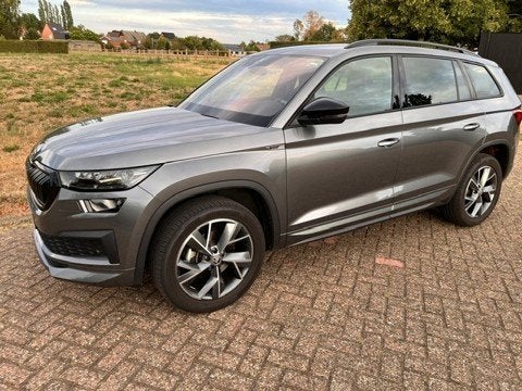 Skoda Kodiaq Sportline 1,5 TSI 150 PK, Auto's, Skoda, SUV of Terreinwagen, Zilver of Grijs, Leder en Alcantara, Voorwielaandrijving