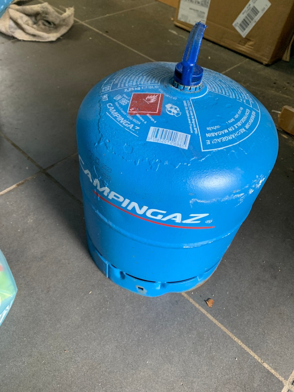 Gasfles 907 leeg, Ophalen, Zo goed als nieuw