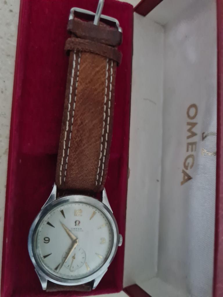 Montre omega automatique, Bijoux, Sacs & Beauté, Montres | Femmes, Enlèvement ou Envoi