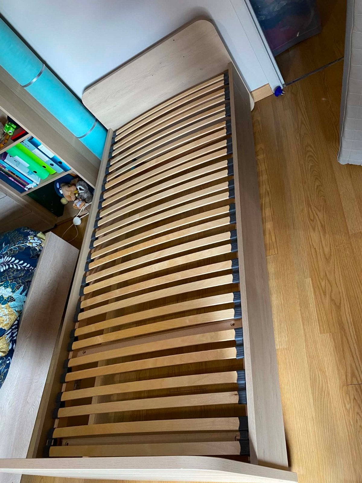 lit 1 personne, 90 cm, Enlèvement, 200 cm, Bois