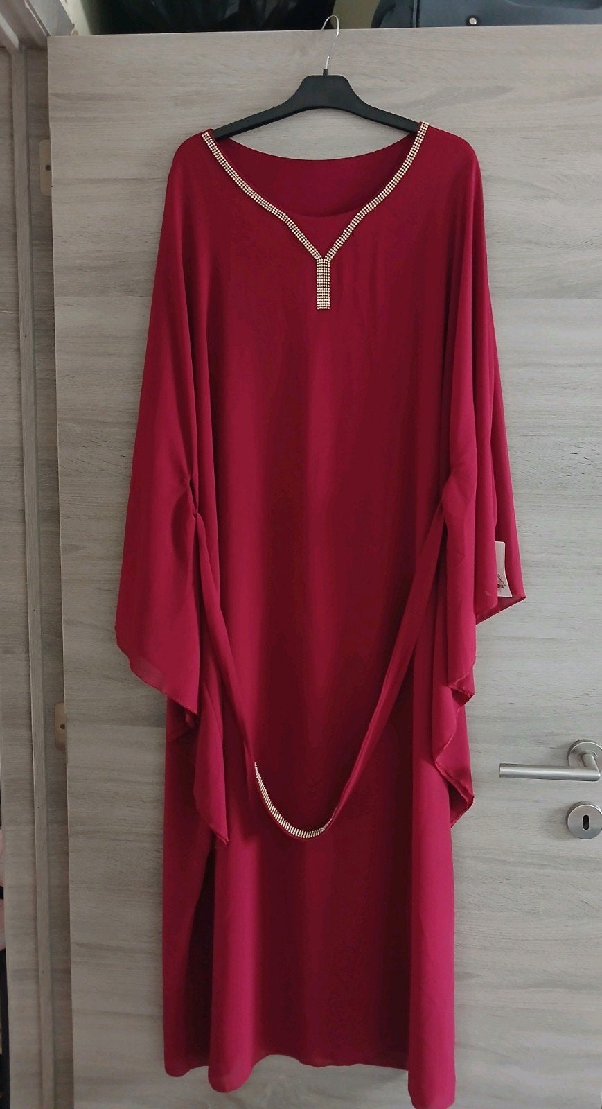 Elegante bordeauxrode kaftanjurk / feestjurk met strass, Ophalen of Verzenden, Nieuw, Jurk